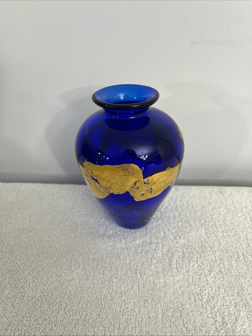 Vitrix Hot Glass Studio Cobalt and Gold Bud Vase NY Art Glass Beautiful Bud Vase - Picture 5 of 14